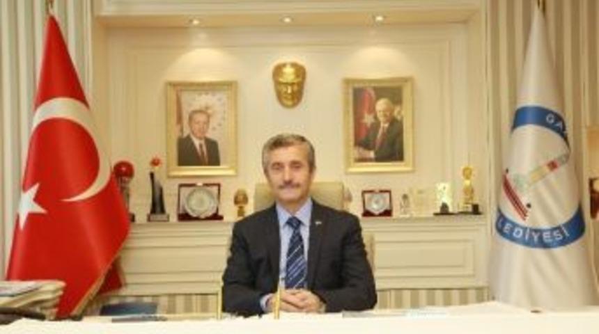 Tahmazoğlu Muhtarlar G&uuml;n&uuml;n&uuml; Kutladı
