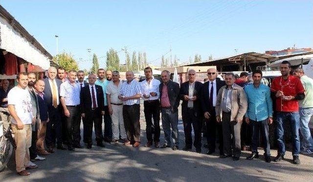 Bedesten Çarşı Esnafından Aşure Hayrı