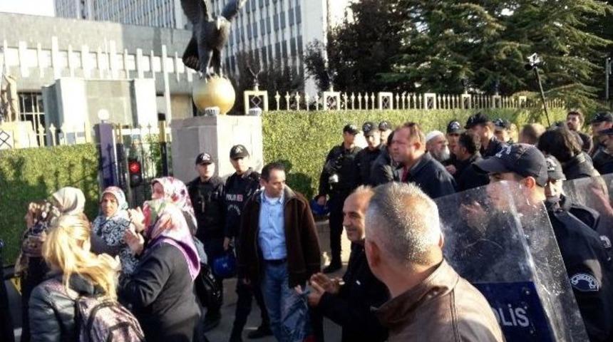 Valilik Kararının Ardından Eylem Yapmak İsteyen Grup, Polis Ekipleri Tarafından Uzaklaştırıldı