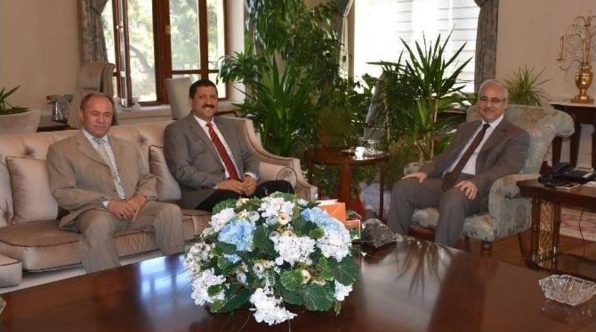 Vali G&uuml;ven&ccedil;er İl&ccedil;elerden Gelen Ziyaret&ccedil;ilerini Ağırladı