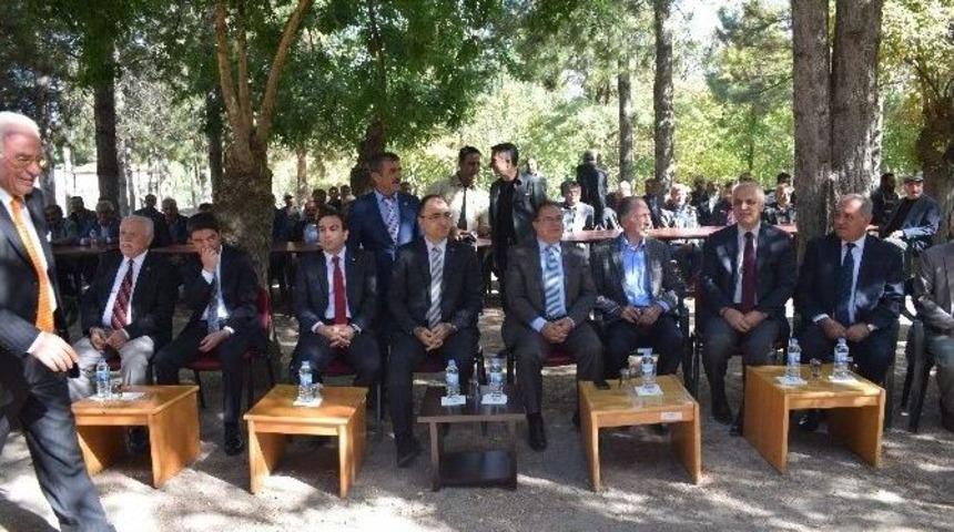 Vali Toprak Aşure Etkinliğine Katıldı