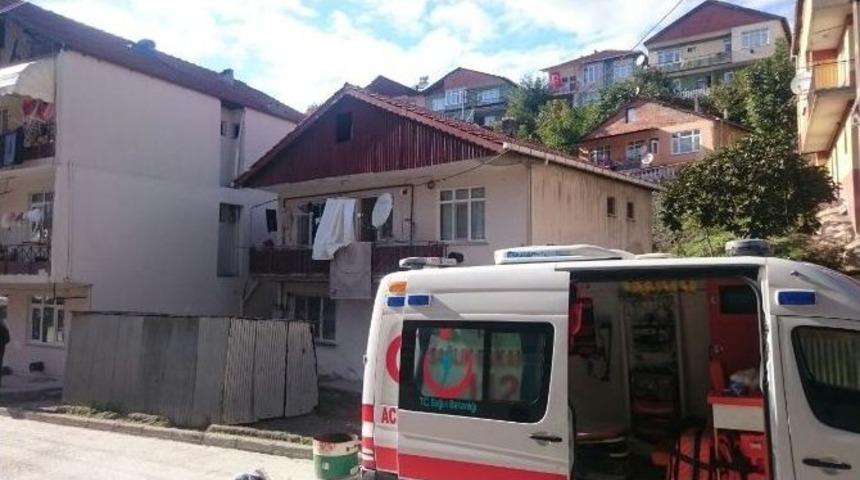 &Ouml;len Arkadaşının Başında 2 G&uuml;n Bekledi