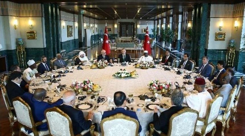 Cumhurbaşkanı Erdoğan, İsipab Toplantısına Katılan Meclis Başkanlarıyla Buluştu