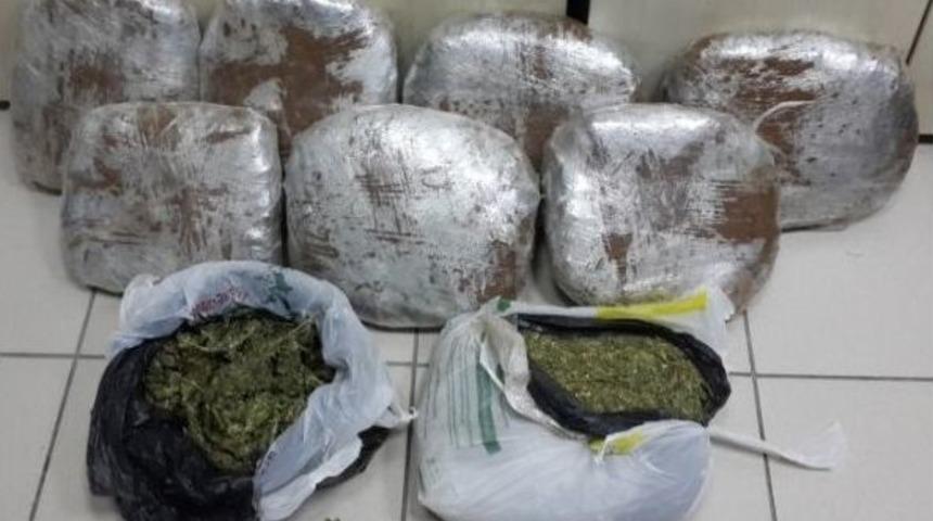 İzmir&rsquo;de Uyuşturucu Operasyonu: 8 G&ouml;zaltı