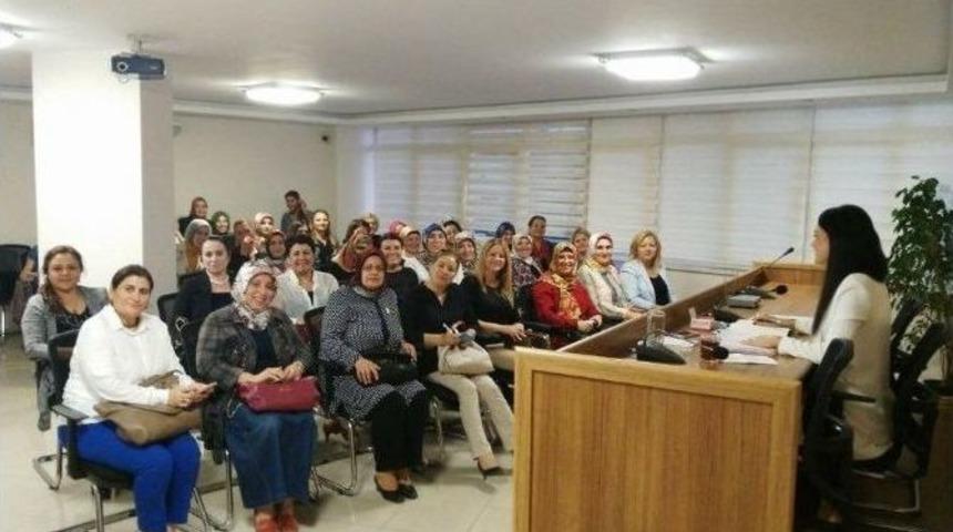 Ak Parti Aydın İl Kadın Kollarında G&ouml;rev Dağılımı Yapıldı