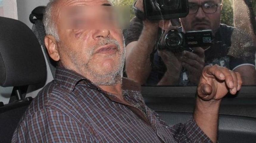 Erkek &Ccedil;ocuğunu Taciz Etti, Lin&ccedil;ten Polis Kurtardı