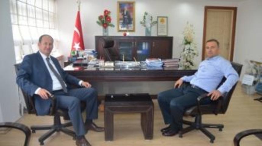 Demirci Kaymakamı Kantay&rsquo;dan Kula Kaymakamı G&uuml;ven&rsquo;e Ziyaret