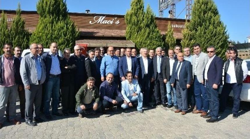 M&uuml;teahhitler Menderes&rsquo;te Buluştu