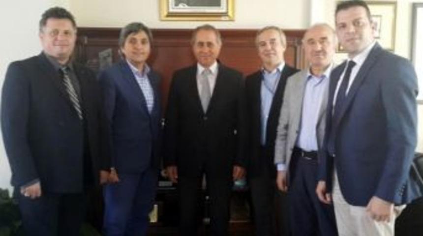 İbb Heyeti Sahipsiz K&ouml;pekler İ&ccedil;in Tamer Dodurka&rsquo;yı Ziyaret Etti