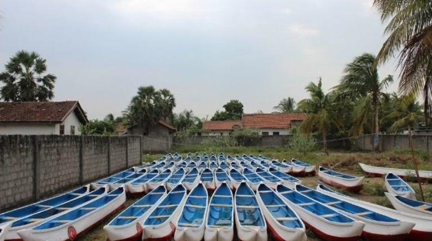 Tika&rsquo;dan Sri Lankalı Balık&ccedil;ılara Ve &Ccedil;ift&ccedil;ilere Ekipman Desteği