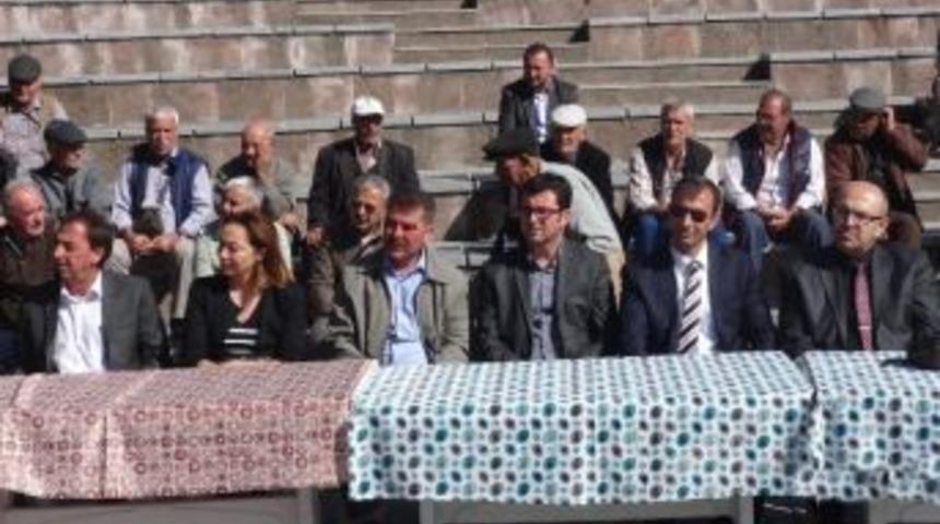 Bergama&rsquo;da 8. Geleneksel Aşure Hayrı