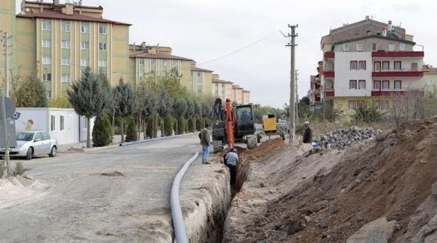 2000 Evlerde İ&ccedil;me Suyu Şebeke Yenileme &Ccedil;alışmaları S&uuml;r&uuml;yor