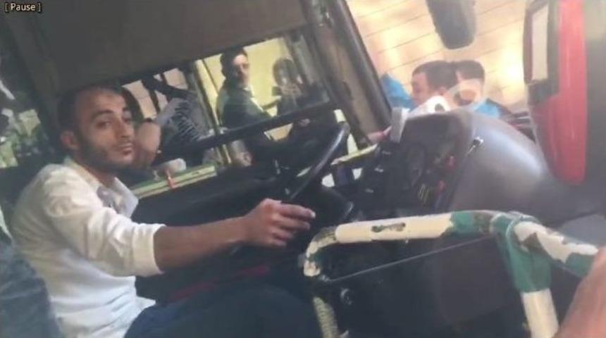 Bursa&rsquo;da &Ouml;zel Halk Otob&uuml;s&uuml; Direksiyonunda "pes" Dedirten G&ouml;r&uuml;nt&uuml;ler...