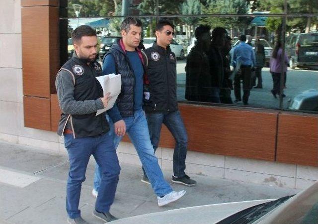 Elazığ’daki Fetö Soruşturmasında 4 Katip, 1 Gardiyan Gözaltına Alındı