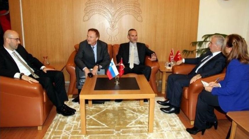 Slovenya B&uuml;y&uuml;kel&ccedil;isi Jukic Vali Kam&ccedil;ı&rsquo;yı Ziyaret Etti