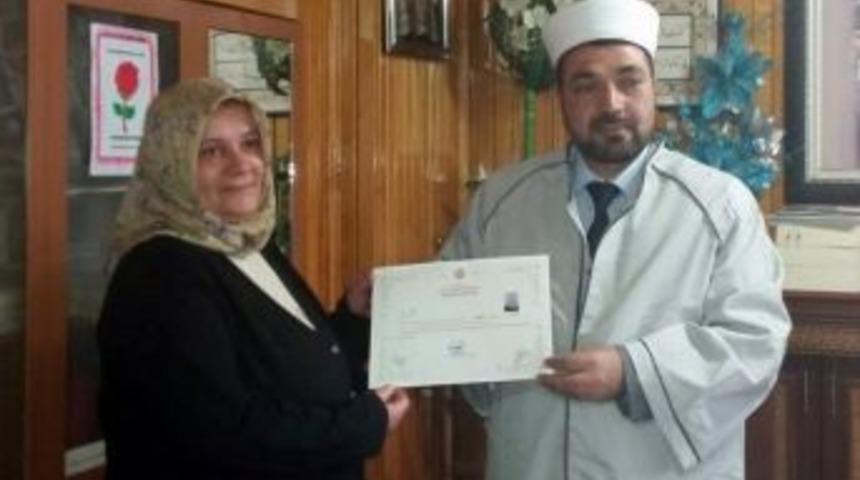 Ezan Sesinden Etkilenip M&uuml;sl&uuml;man Oldu