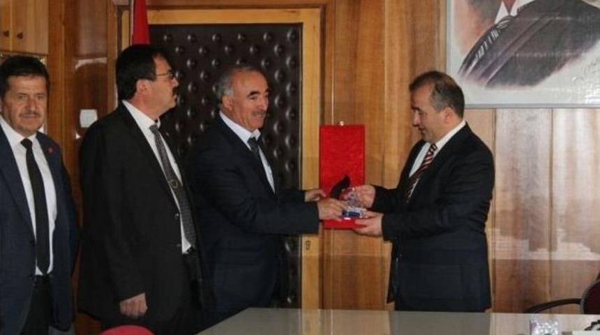 Muhtarlar G&uuml;n&uuml; Tavşanlı&rsquo;da T&ouml;renle Kutlandı