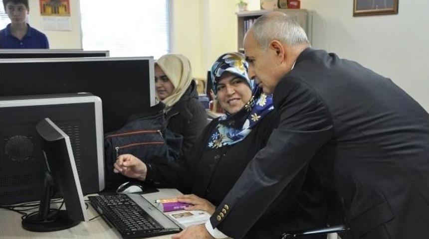 B&uuml;y&uuml;k&ccedil;ekmece Belediyesi&rsquo;nden &Uuml;cretsiz E-devlet Hizmeti