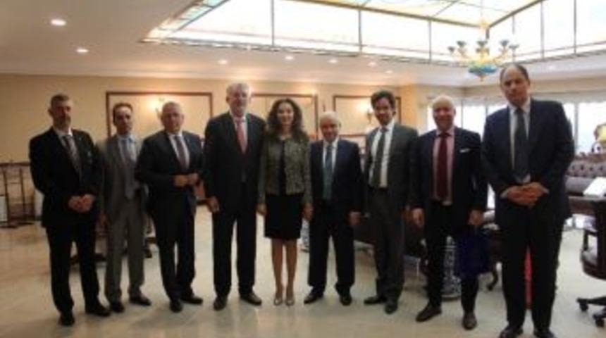 K&uuml;tahyalı İş Adamına Fahri Doktora