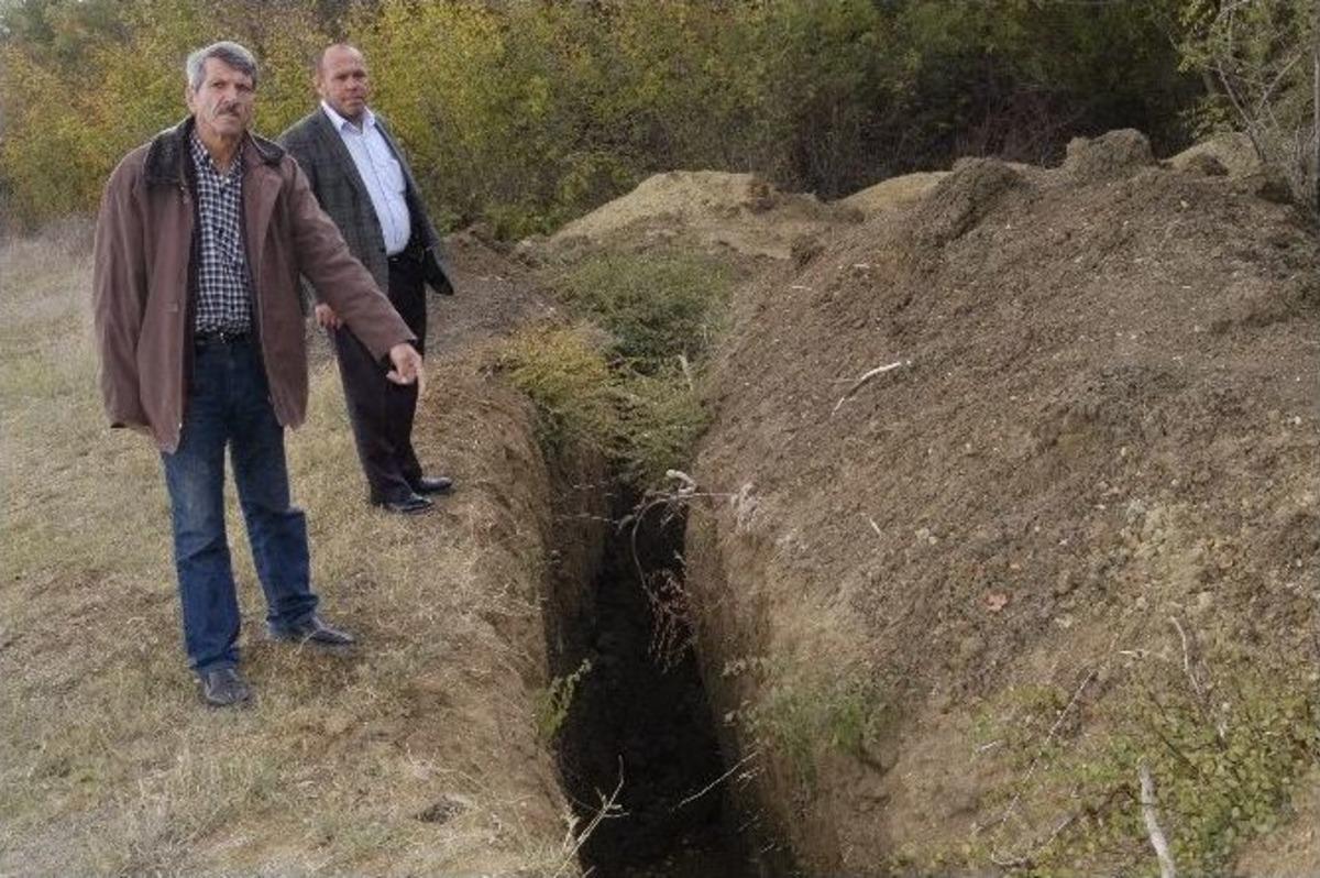 Define Değil, &Ccedil;eşme Kazısı Yapılmış