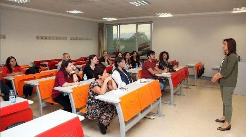 Akdeniz &Uuml;niversitesi&rsquo;nde İşaret Dili Kursu Başladı