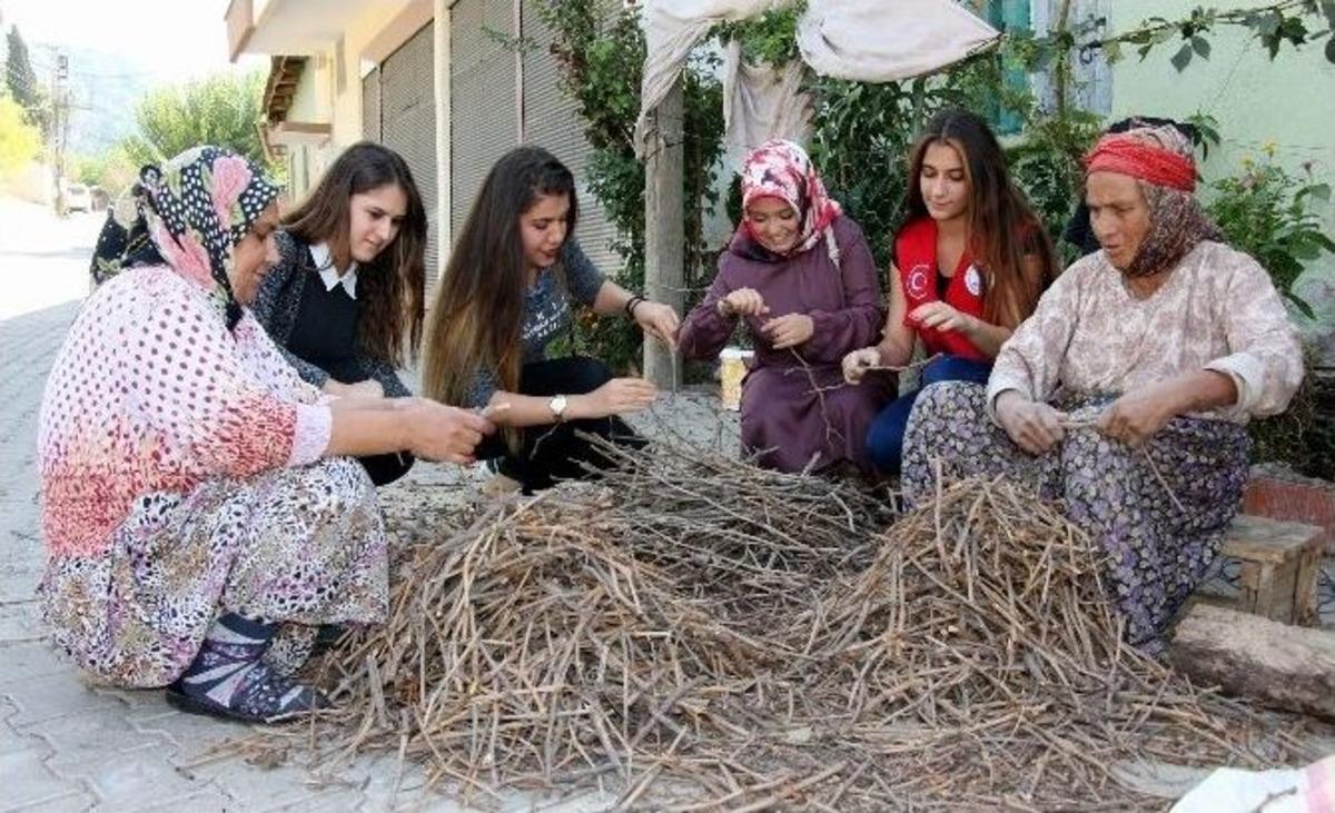 Şehirli Gen&ccedil;ler K&ouml;y Hayatını &Ouml;ğreniyor