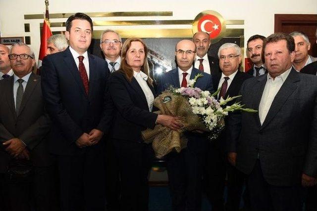 “19 Ekim Muhtarlar Günü” Adana’da Törenle Kutlandı