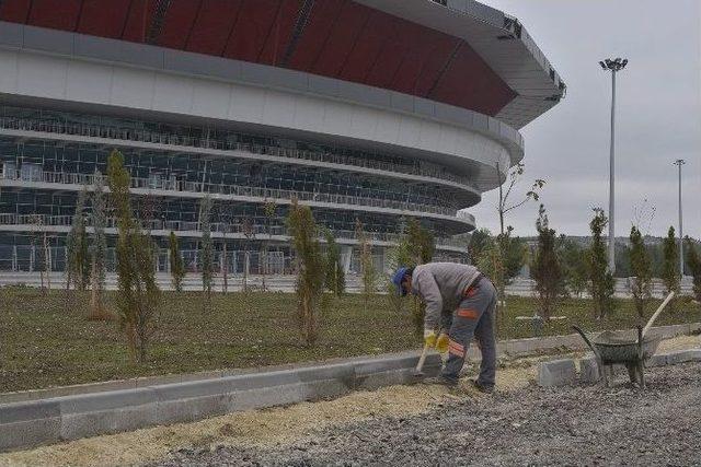 Tepebaşı’ndan Kırmızı Şimşekler’in Yeni Evine Destek