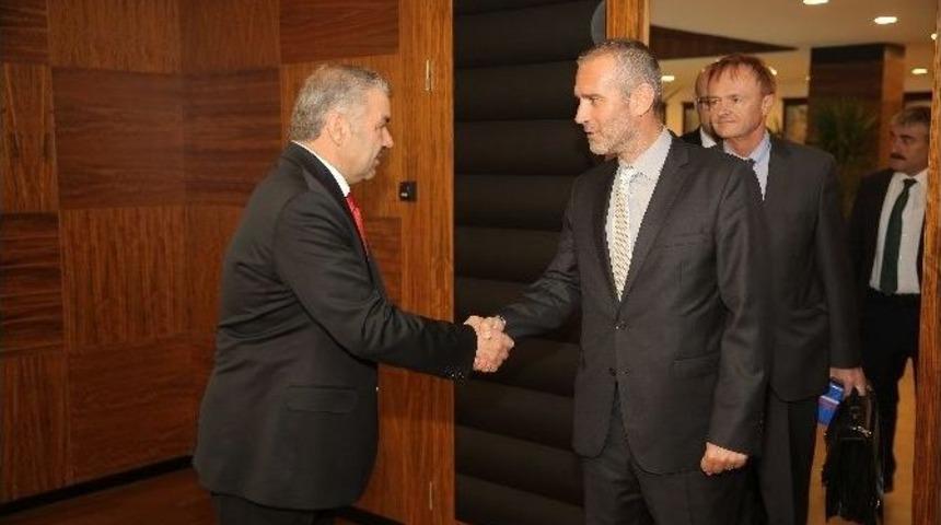 "kayserili Her Fırsatta Ve Her Şekilde Kazan&ccedil;lı &Ccedil;ıkar"