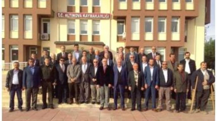 Altınova&rsquo;da Muhtarlar G&uuml;n&uuml; Kutlandı