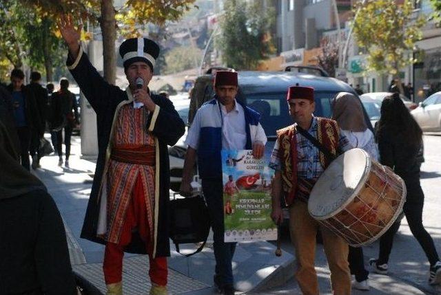 Tokat Caddelerinde Güreşlere Tellalı Davet