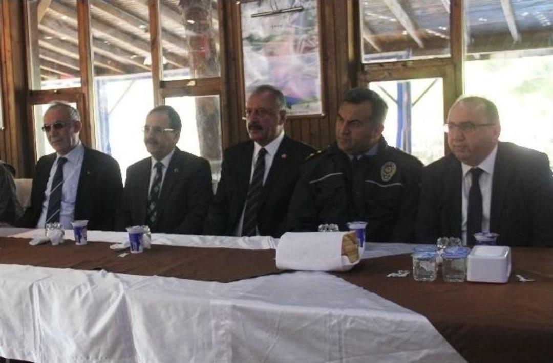 Bafra&rsquo;da Muhtarlar G&uuml;n&uuml; Kutlandı