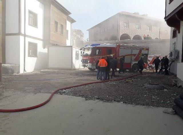 Tarihi Ankara Evinde Korkutan Yangın