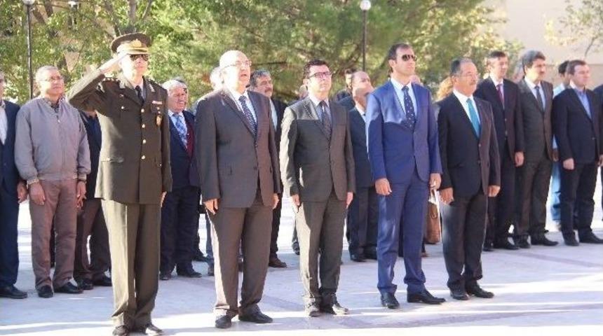 Muhtarlar G&uuml;n&uuml; Bergama&rsquo;da Da Kutlandı