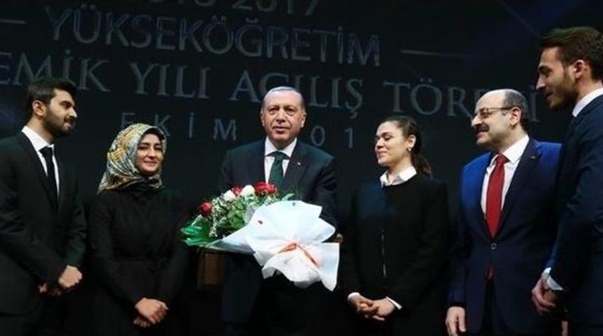 Et&uuml;, Cumhurbaşkanlığı K&uuml;lliyesinde