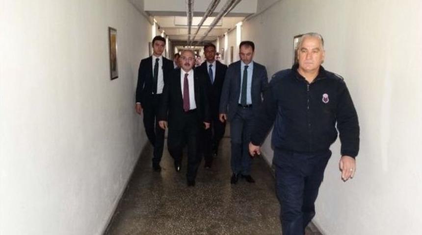 Vali K&ouml;şger Cezaevini Ziyaret Etti