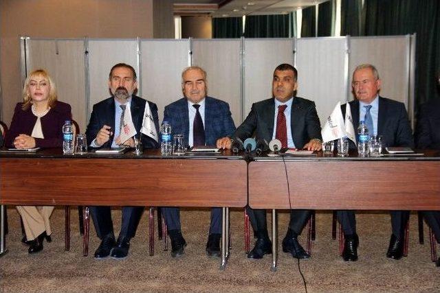 T&uuml;rkonfed Y&ouml;netim Kurulu Başkanı Tarkan Kadooğlu: 1