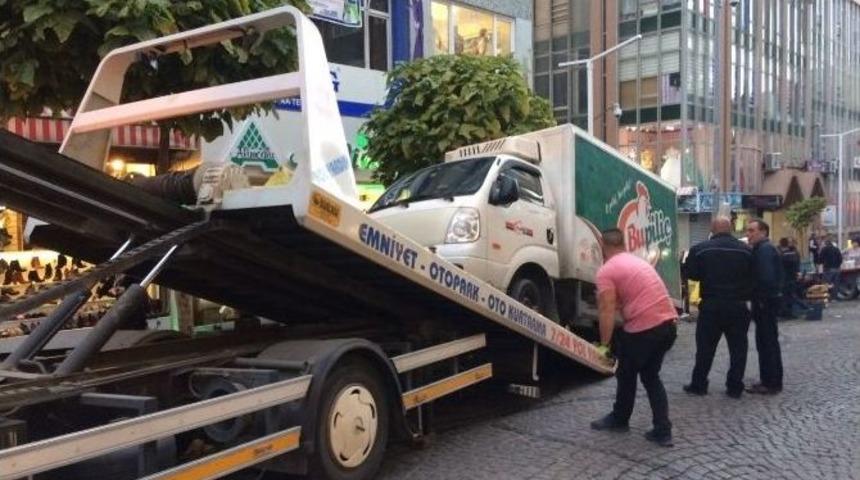 Bandırma&rsquo;da Otopark Borcu Olan Ara&ccedil;lara &Ccedil;ekme Kararı