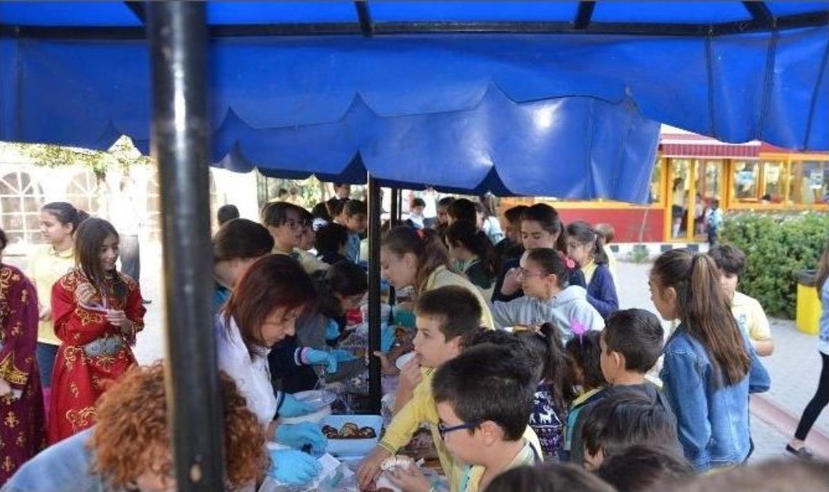 Geleneksel Başak Koleji Aydın G&uuml;nleri Kermesi D&uuml;zenlendi
