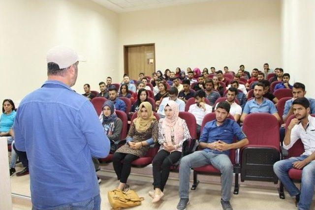 Kahta Myo’da Turizm Ve Rehberlik Konulu Konferans 1