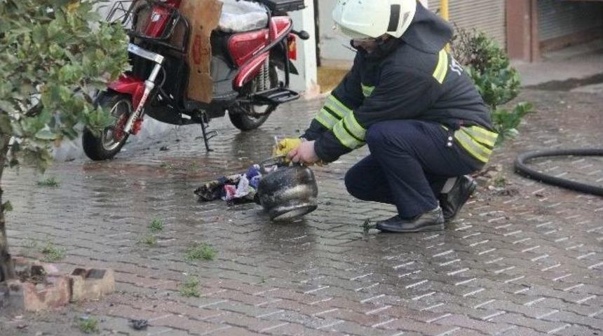 Alev Alan Piknik T&uuml;p&uuml;n&uuml; 3. Kattan Attı
