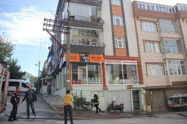 Alev Alan Piknik T&uuml;p&uuml;n&uuml; 3. Kattan Attı 1