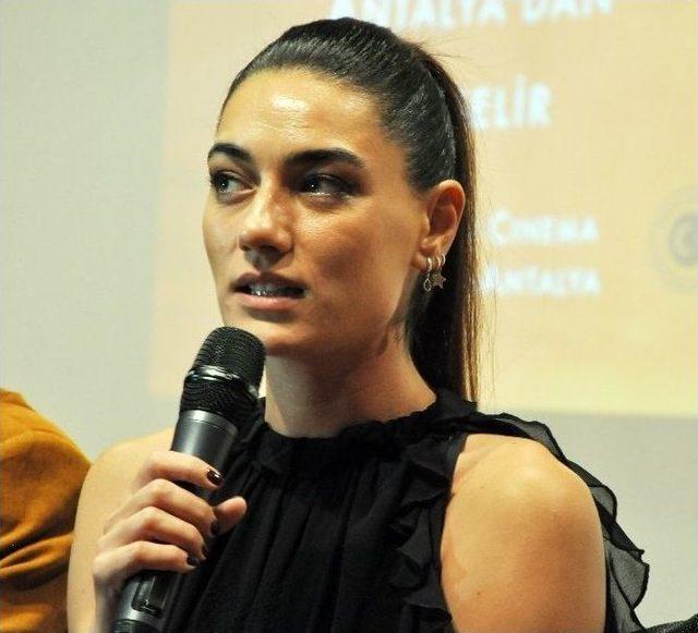 &ldquo;defne&rsquo;nin Bir Mevsimi&rdquo; Filminin Antalya&rsquo;da Galası Yapıldı 1