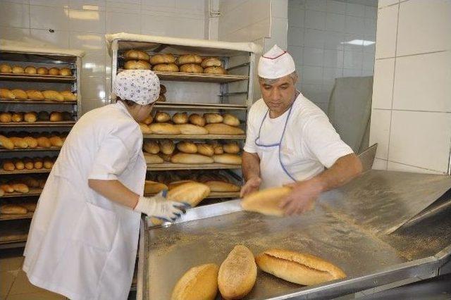 (&ouml;zel Haber) Matematik Profes&ouml;rlerini Kıskandıran Ekmek Kampanyası 1