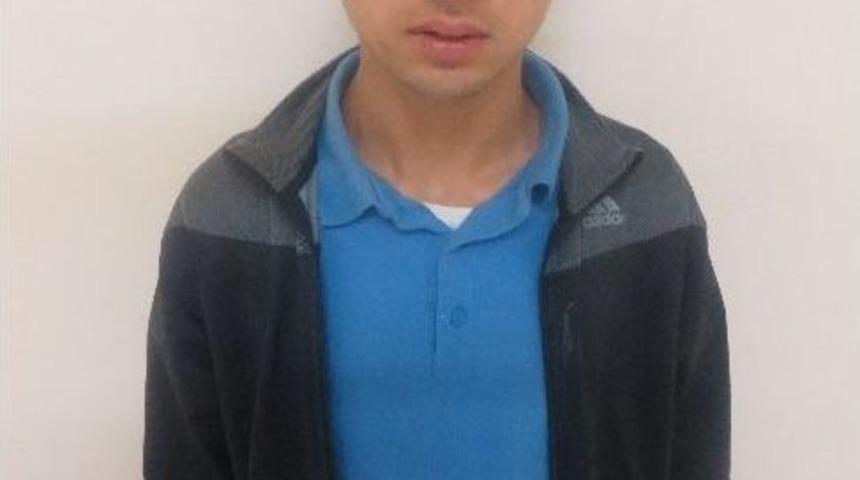 Tırmanarak Girdikleri Evlerden 20 Bin Lira &Ccedil;aldılar