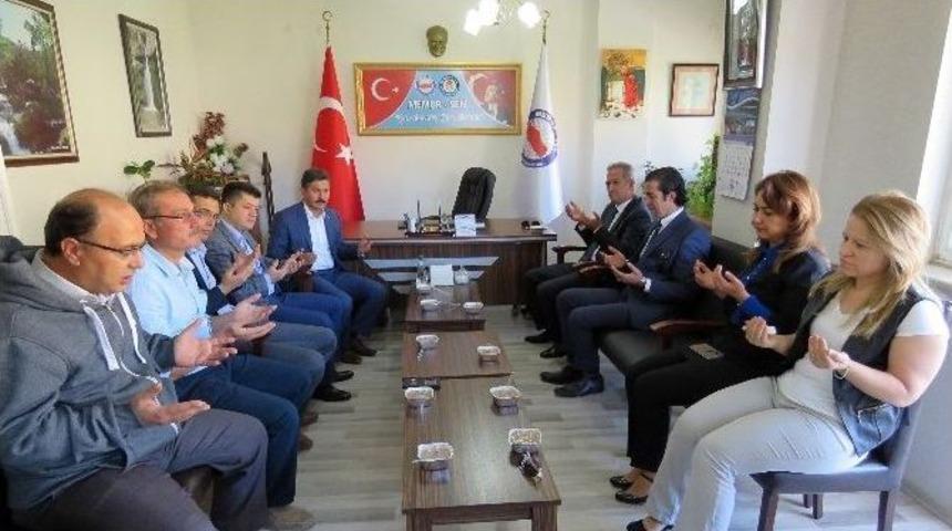 Muğla Memur Sen &Uuml;yelerine Aşure Dağıttı.