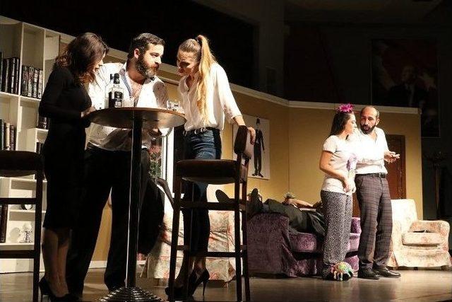 &lsquo;sevgili Karım&rsquo; Manisa İ&ccedil;in Sahnelendi 1