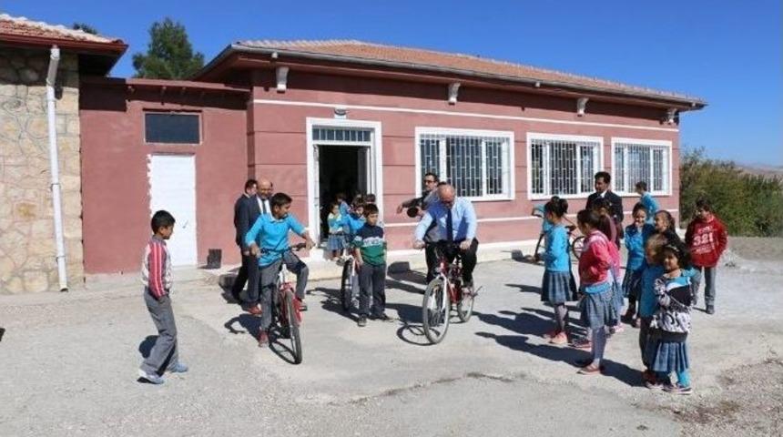 Milli Eğitim M&uuml;d&uuml;r&uuml;nden &lsquo;bisiklet&rsquo; Dersi