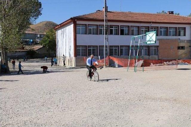 Milli Eğitim M&uuml;d&uuml;r&uuml;nden &lsquo;bisiklet&rsquo; Dersi 1