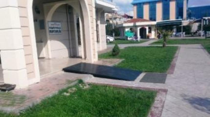 Mahalle Konağına Engelli Rampası